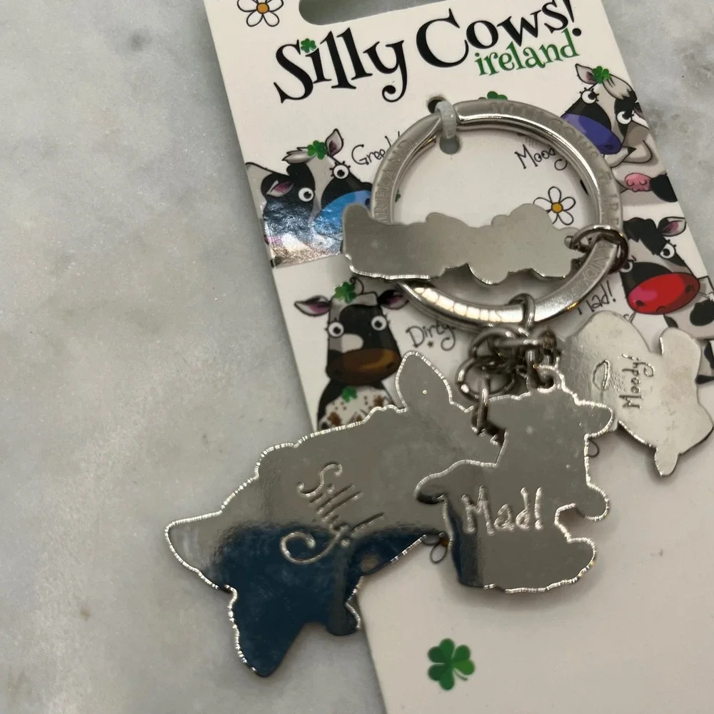 Cow Irish Keychain Charm Silly Cows Shamrock Ireland Enamel Keyring Souvenir New